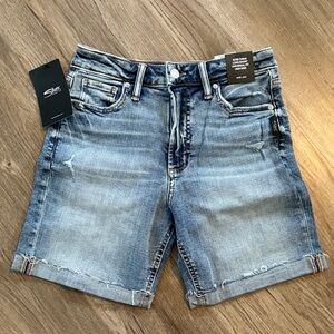 Silver Jeans Light Blue Denim Shorts with Subtle Distress Size 25